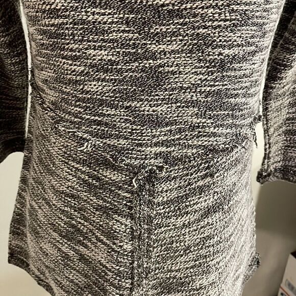 MAURICES three-quarter length top from size S - Picture 4 of 7